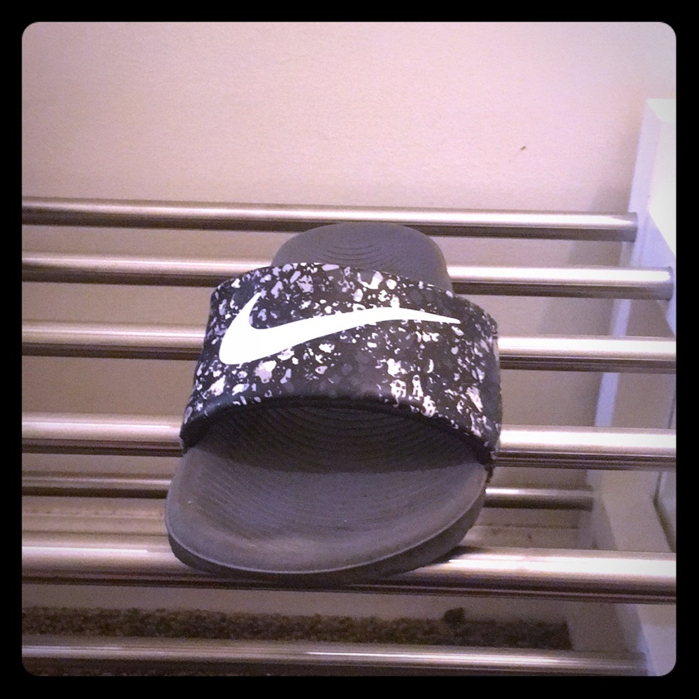 Nike slides